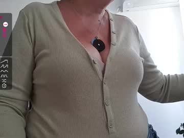  oldschool lady