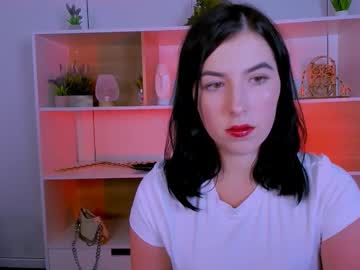 gloria queen