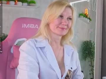 julie lucasss