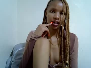 petite melinda