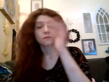 queencrimsonlvx