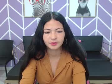 zoe castillo1